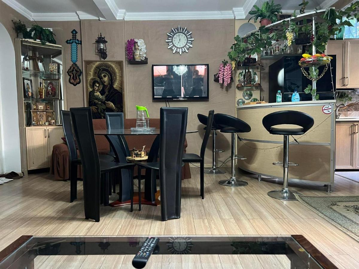 3 Room Flat In 트빌리시 외부 사진