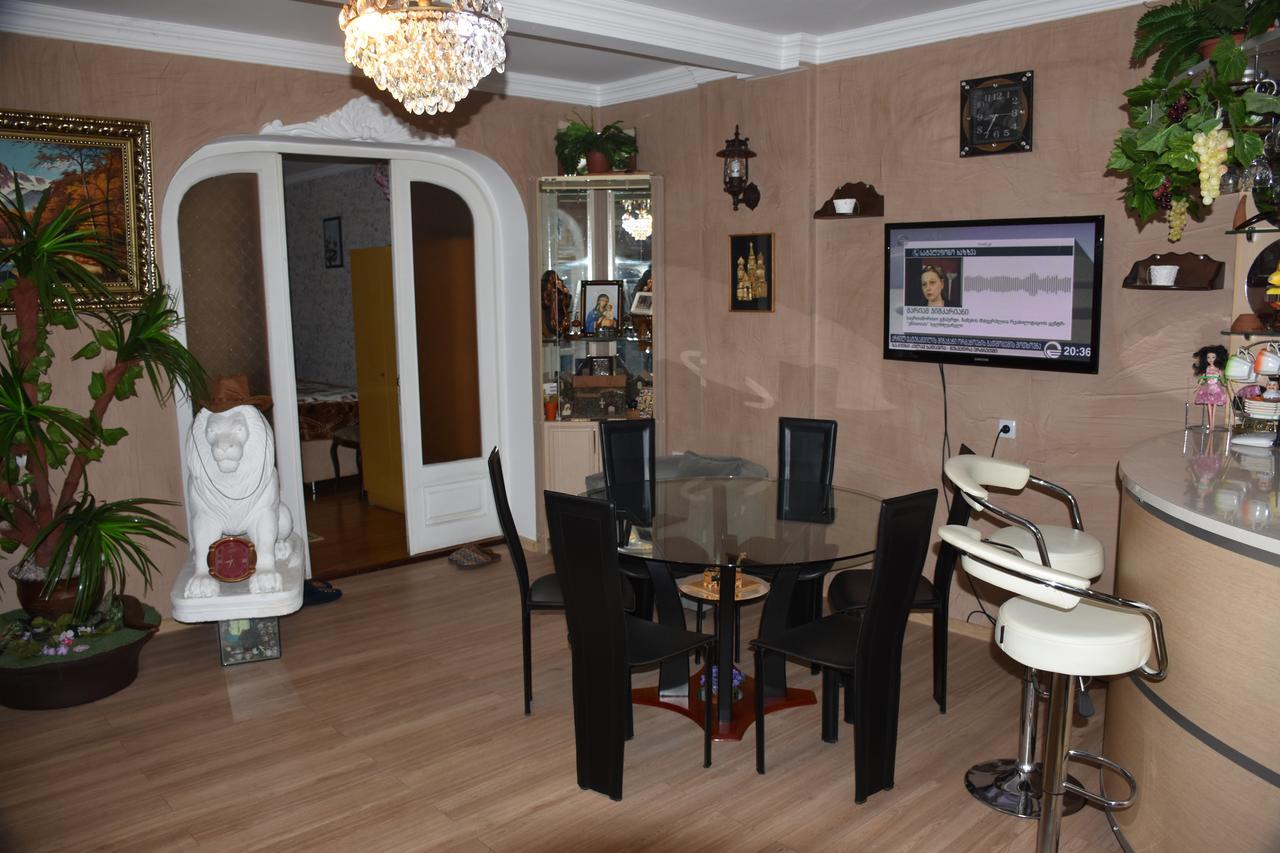 3 Room Flat In 트빌리시 외부 사진